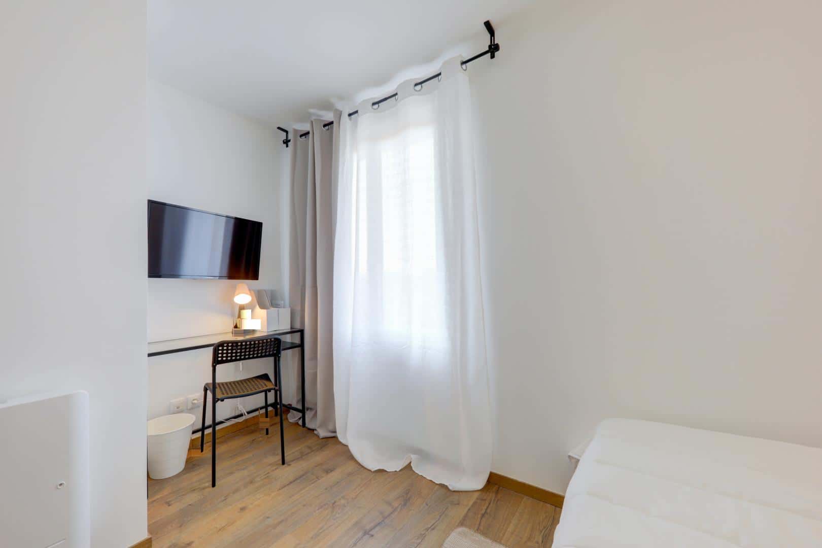 Chambre 2 - LACASSAGNE C