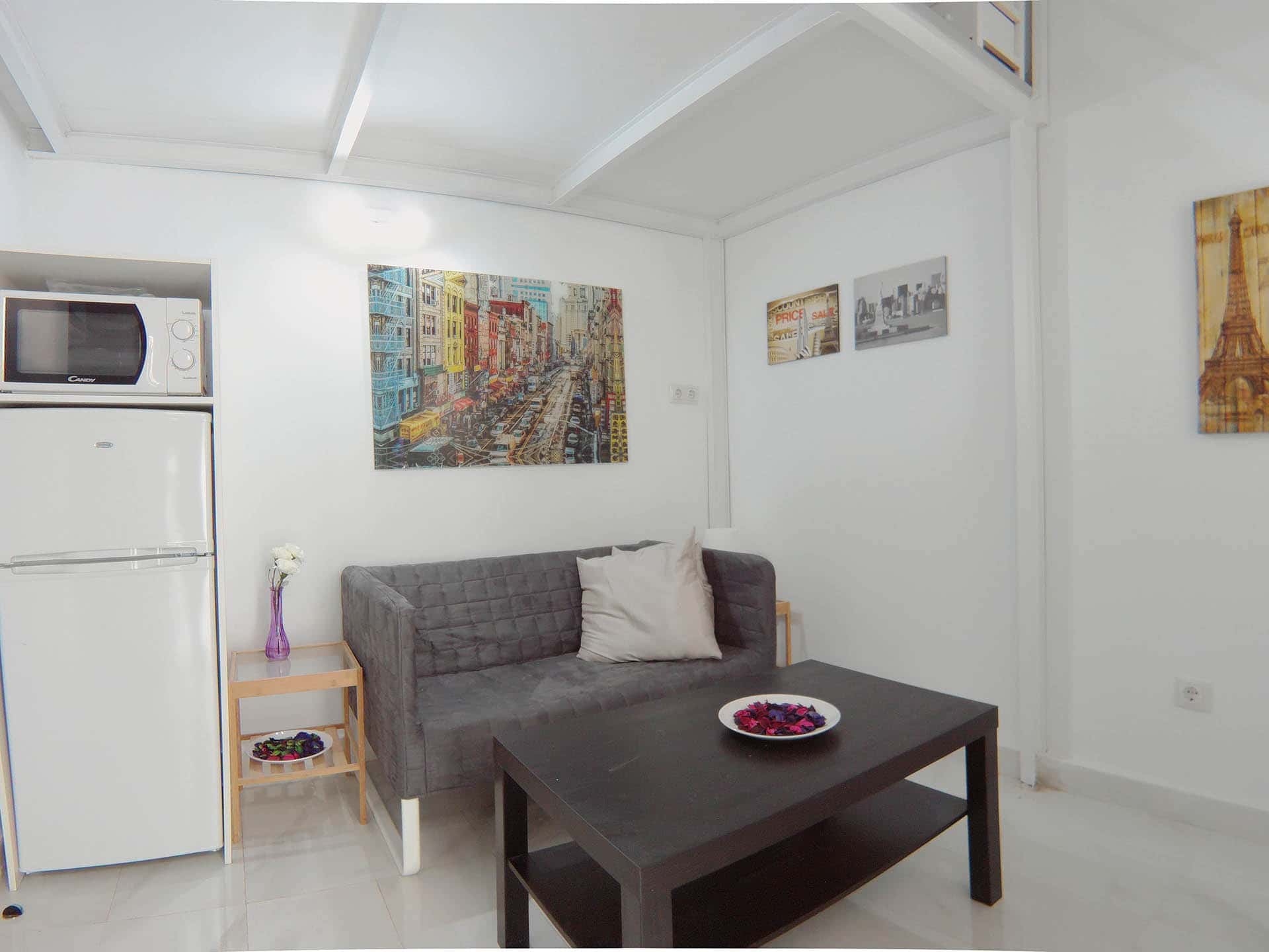 Room Calle Almendrales