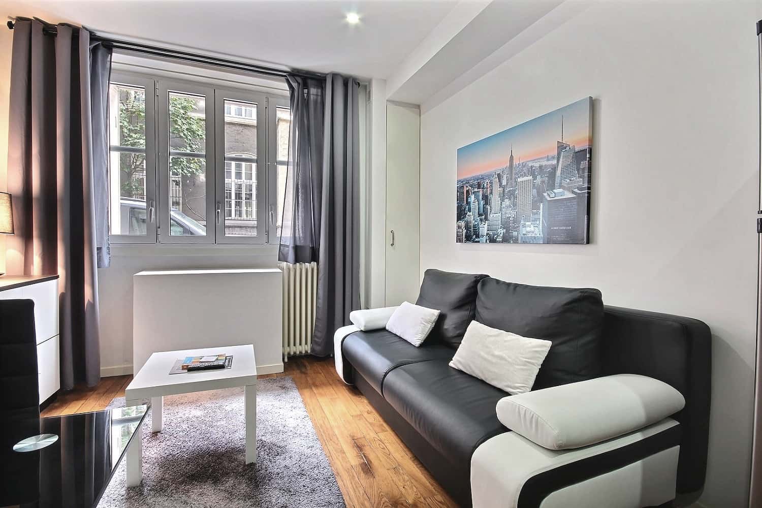 Location Appartement meublé 1 chambre - 26m² - Jasmin / Mozart - Paris