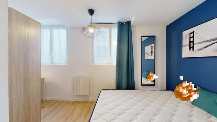 Listing photo thumbnail