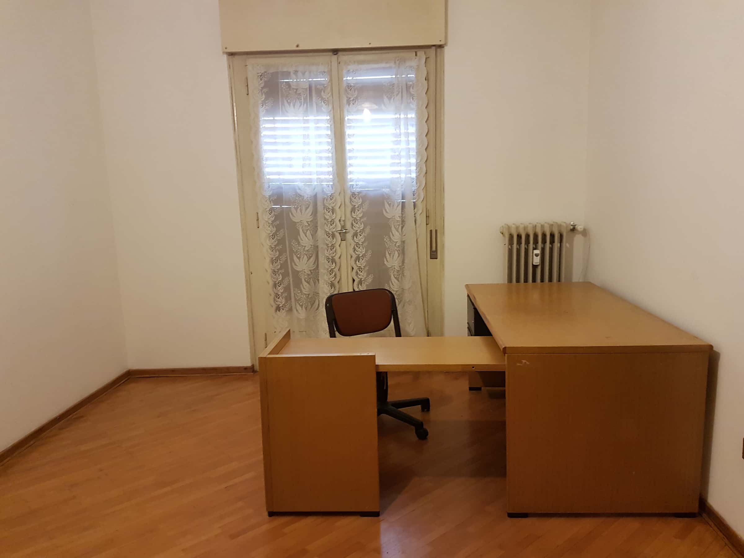 A24/S5 -  stanza con letto a due piazze, , con balcone, vicina alla BUC e al Centro Storico, Via Endrici, Trento