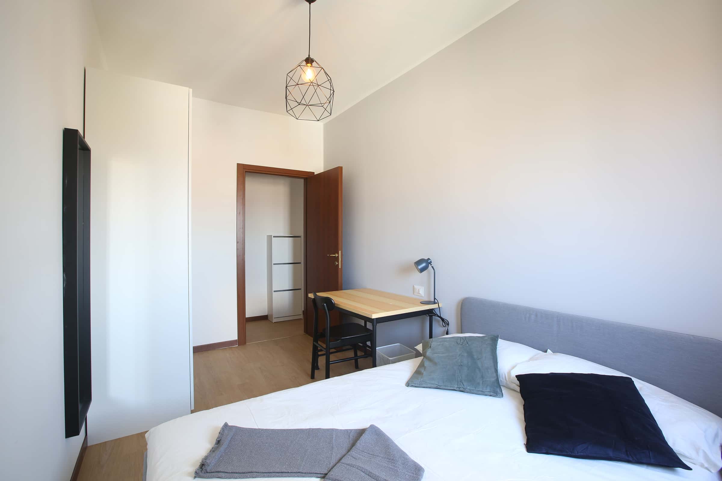 Camera Singola in via Via Benjamin Constant, ,  Milano, IT