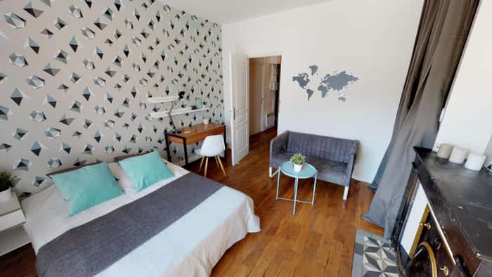 Listing photo thumbnail