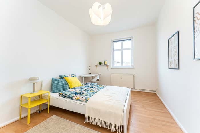 Listing photo thumbnail