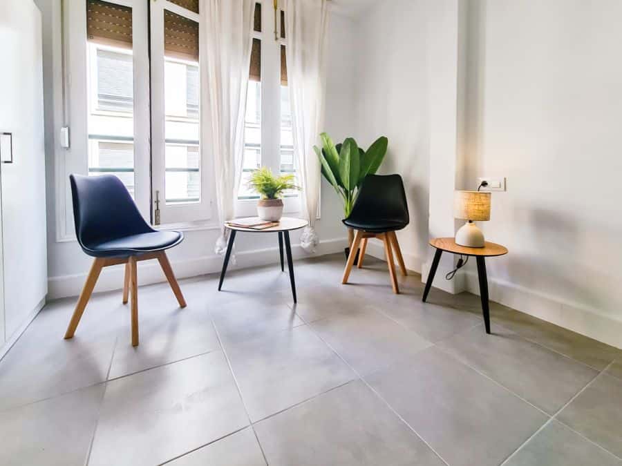 Habitación en piso de 7 habitaciones en Ciutat Vella
