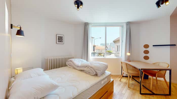 Listing photo thumbnail