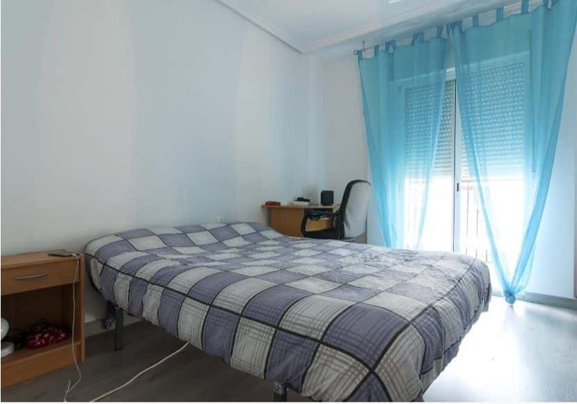 Habitación en piso de 4 habitaciones en Benimaclet