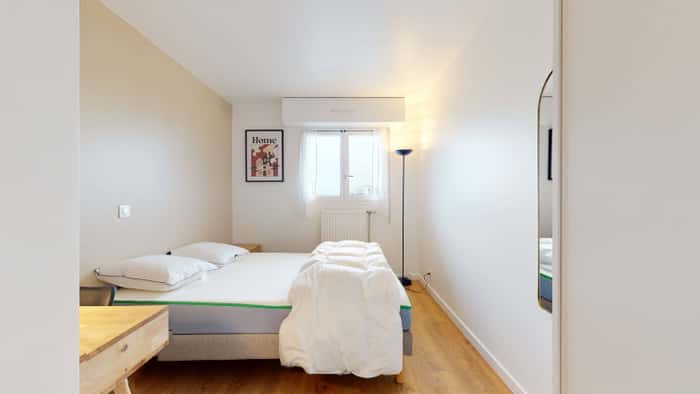 Listing photo thumbnail