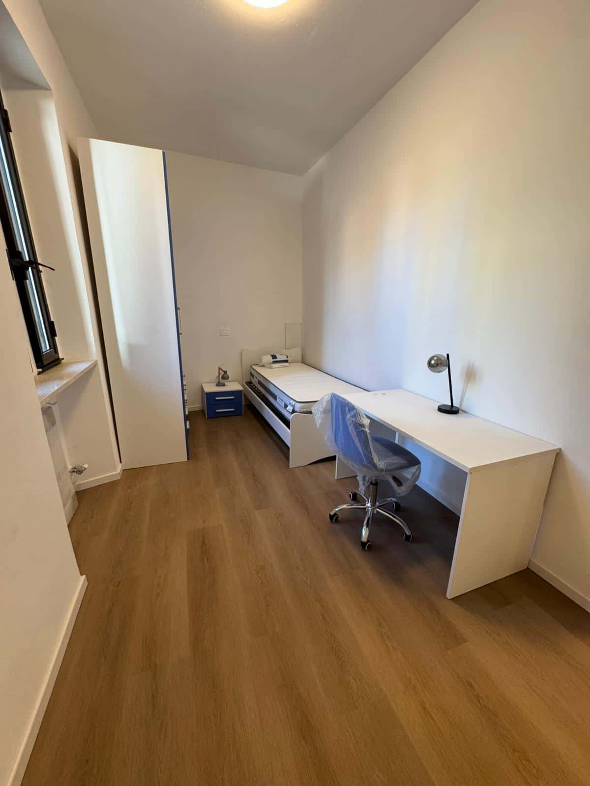Chambre dans Via Comune Antico, Milano pour 90 m² avec 4 chambres