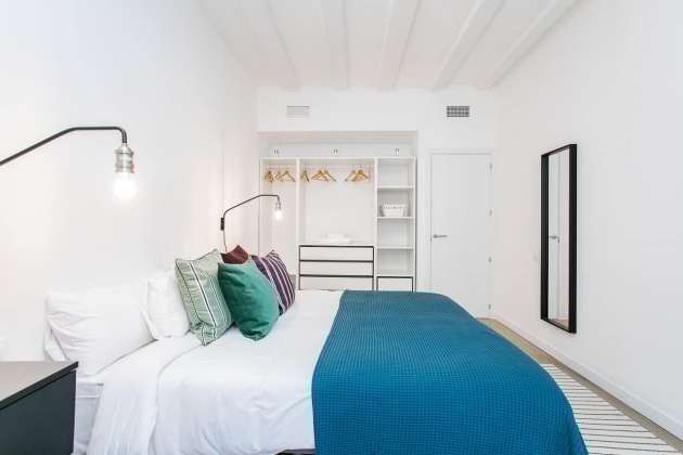 Listing photo thumbnail