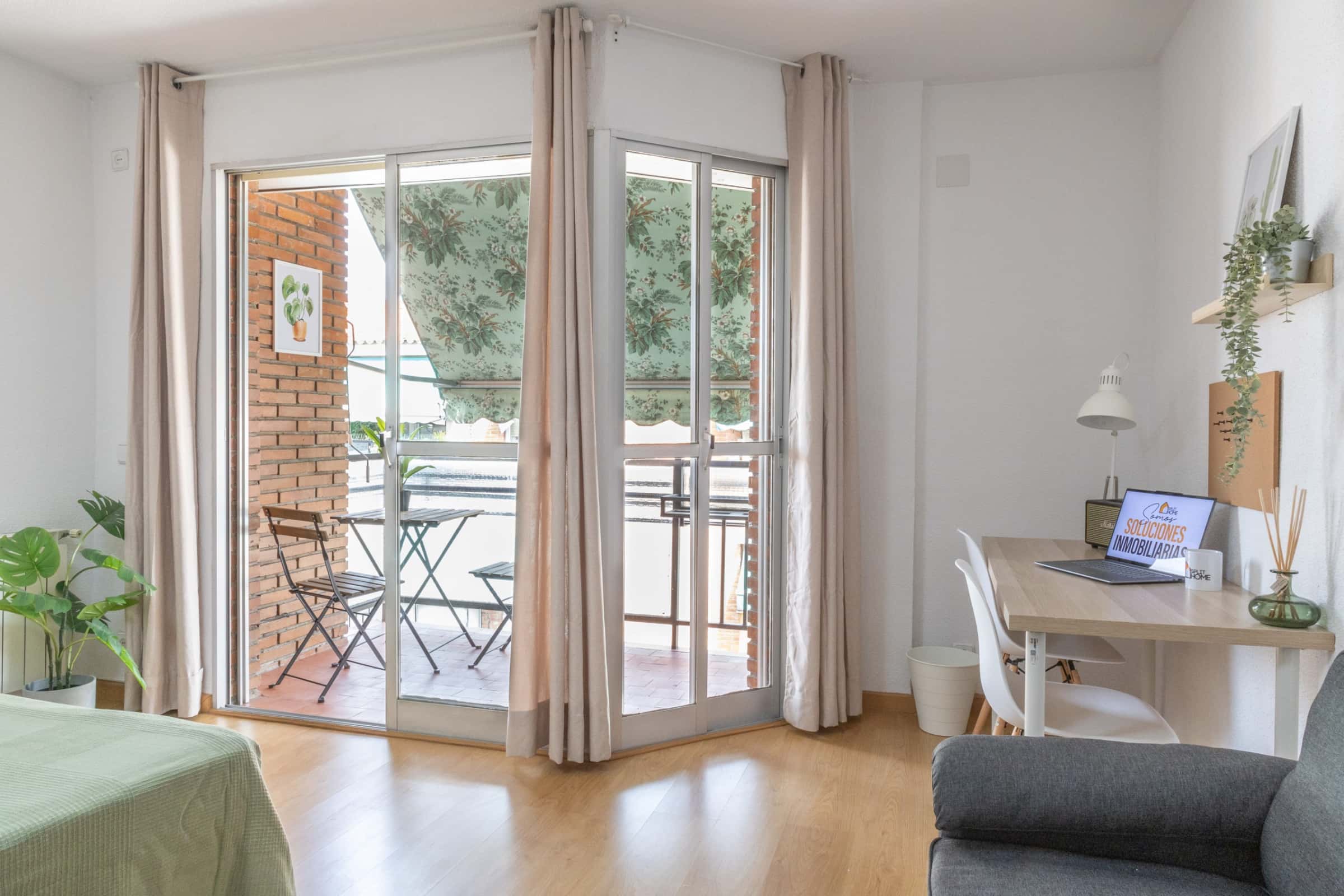 Habitacion privada en calle Santa Eva , Madrid