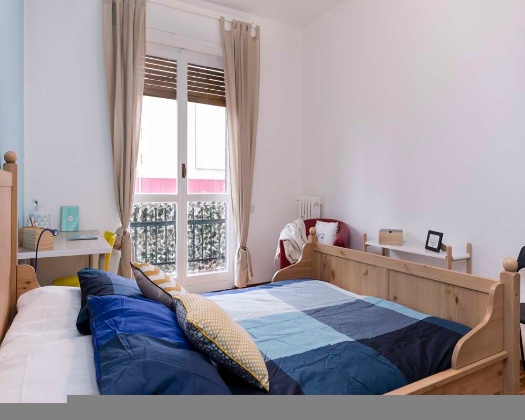 Listing photo thumbnail