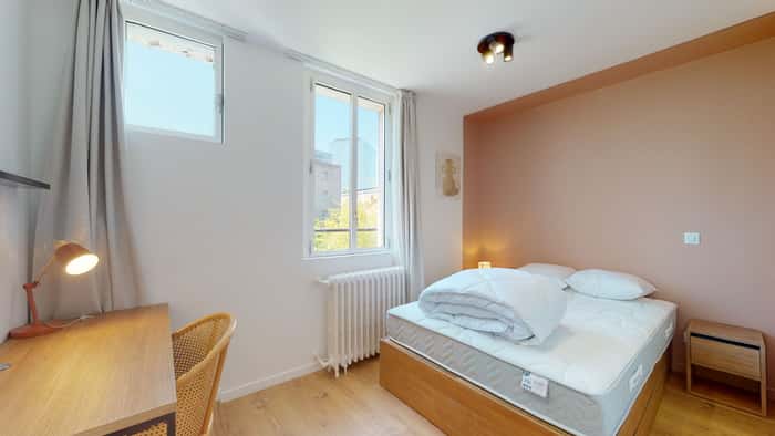 Listing photo thumbnail
