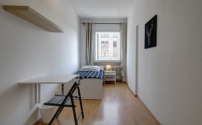 Listing photo thumbnail