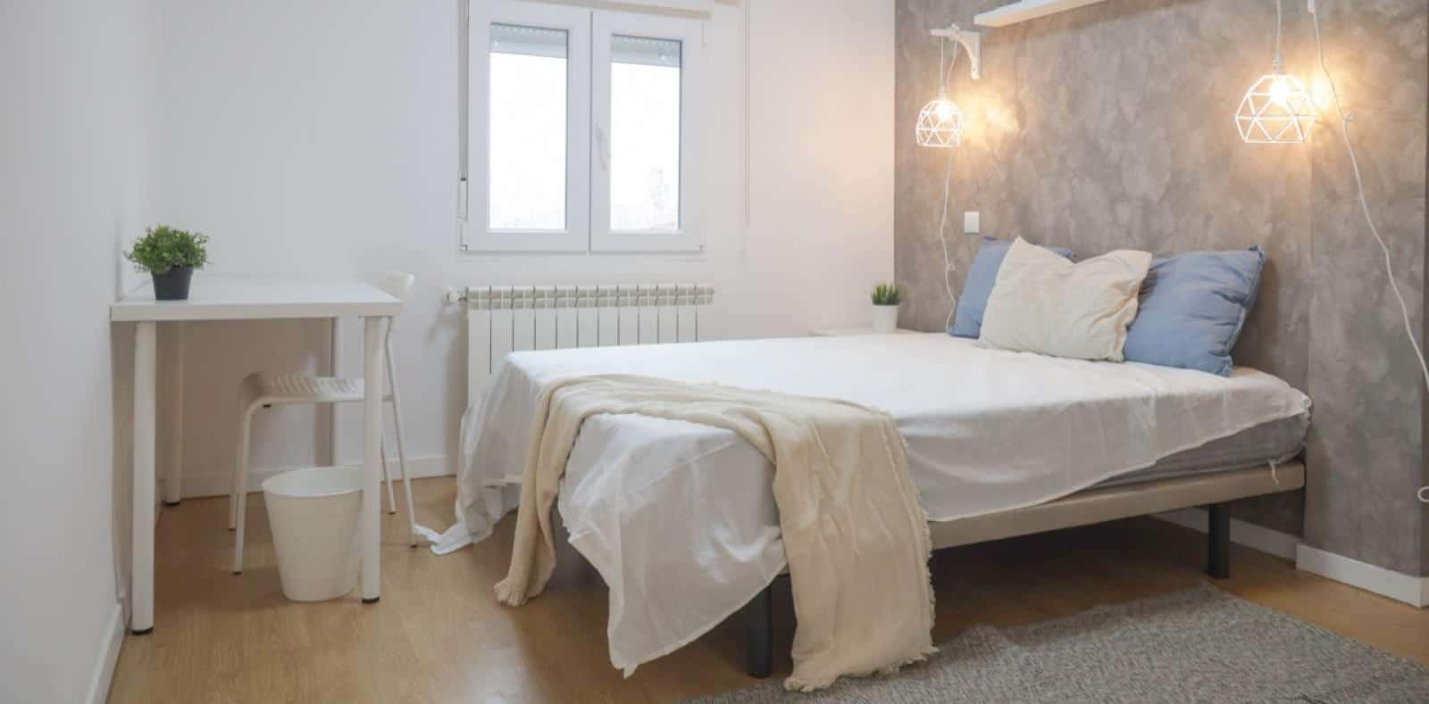 Double bed in Rooms for rent in 4-bedroom apartment in San Sebastián De Los Reyes