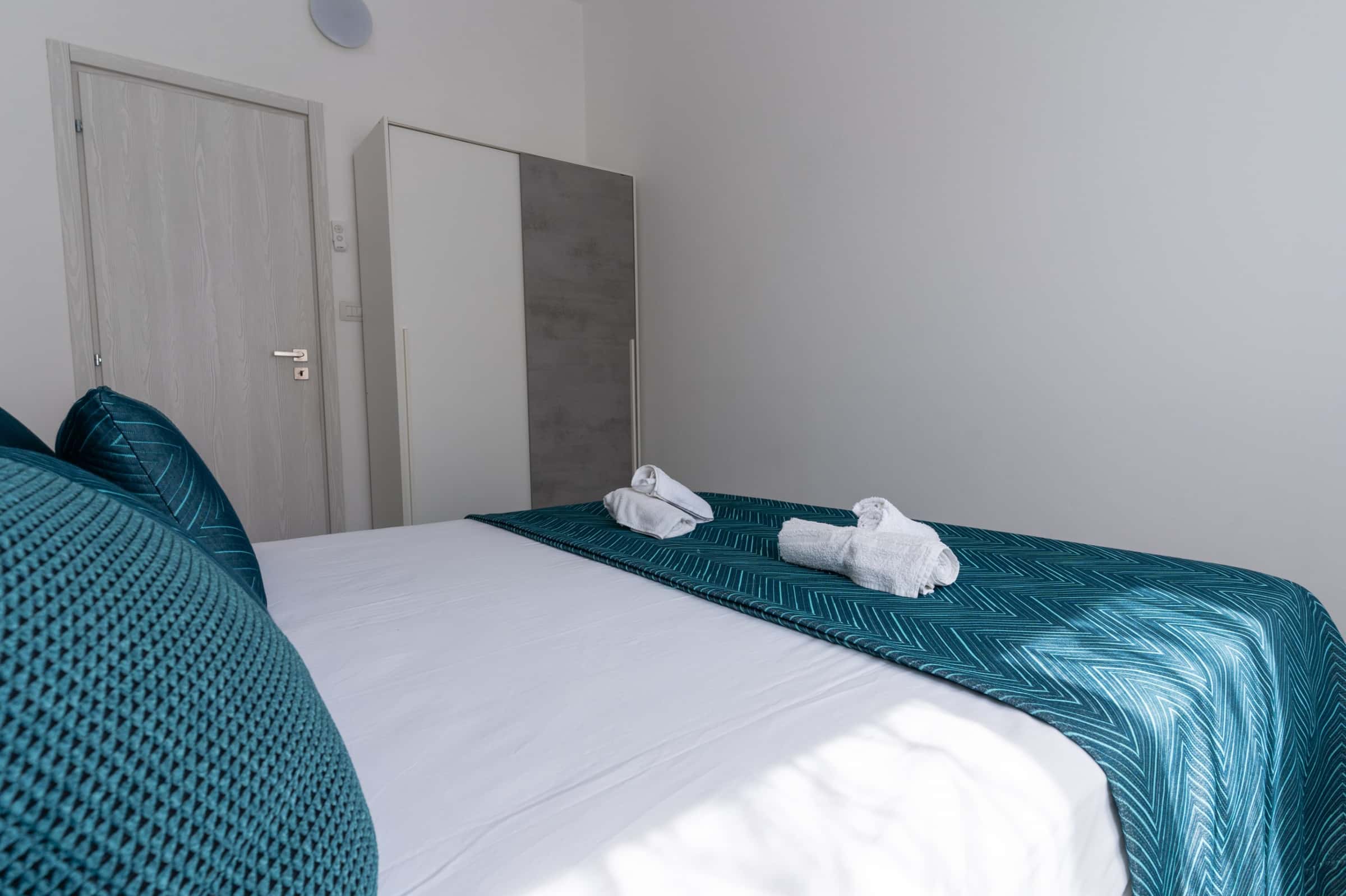 Stanza 2 in Viale Cesare Nicolini, Rimini di 130 m² con 4 camere