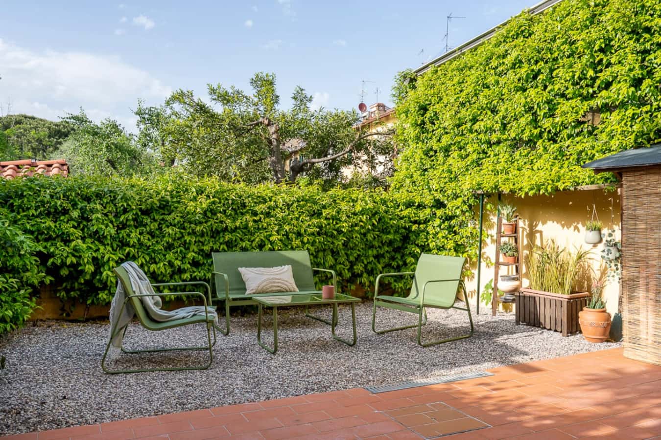 The Little Garden Apartment