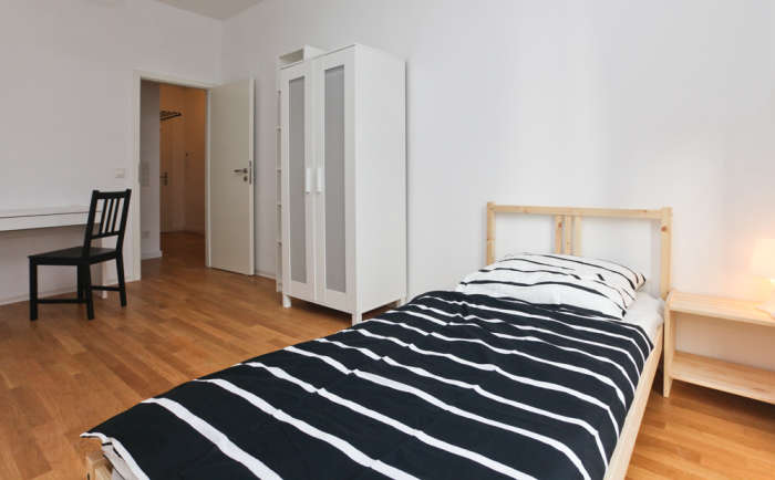 Listing photo thumbnail