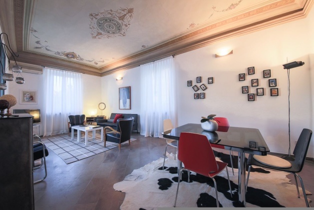 Listing photo thumbnail