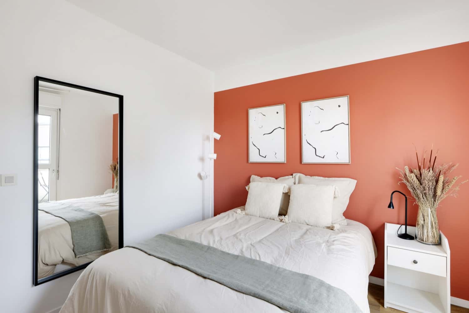 Move into this cozy 10m² bedroom