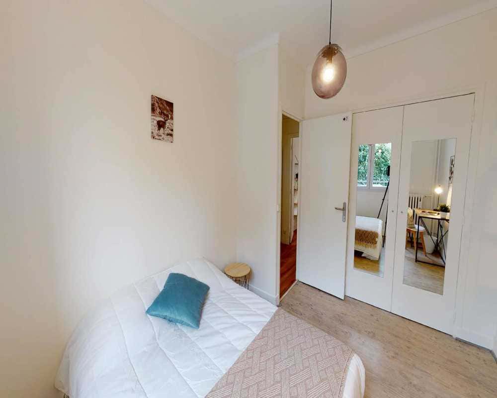 Chambre dans le Rue de Saussure