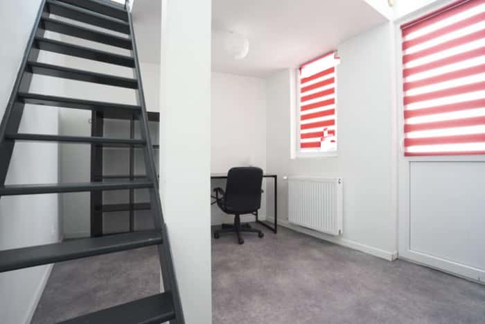 Listing photo thumbnail