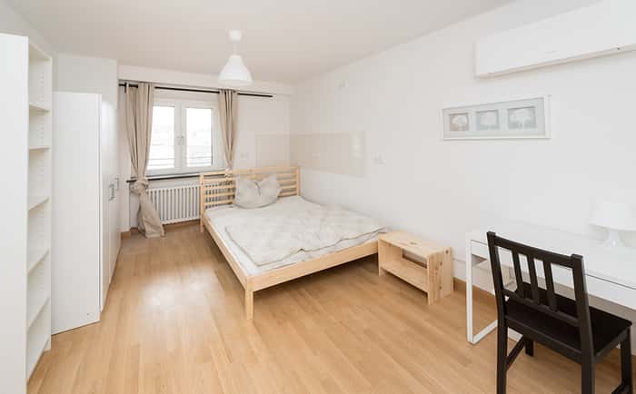 Listing photo thumbnail