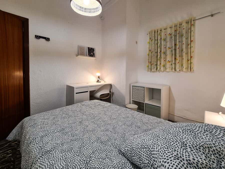 Habitación en piso de 5 habitaciones en Eixample