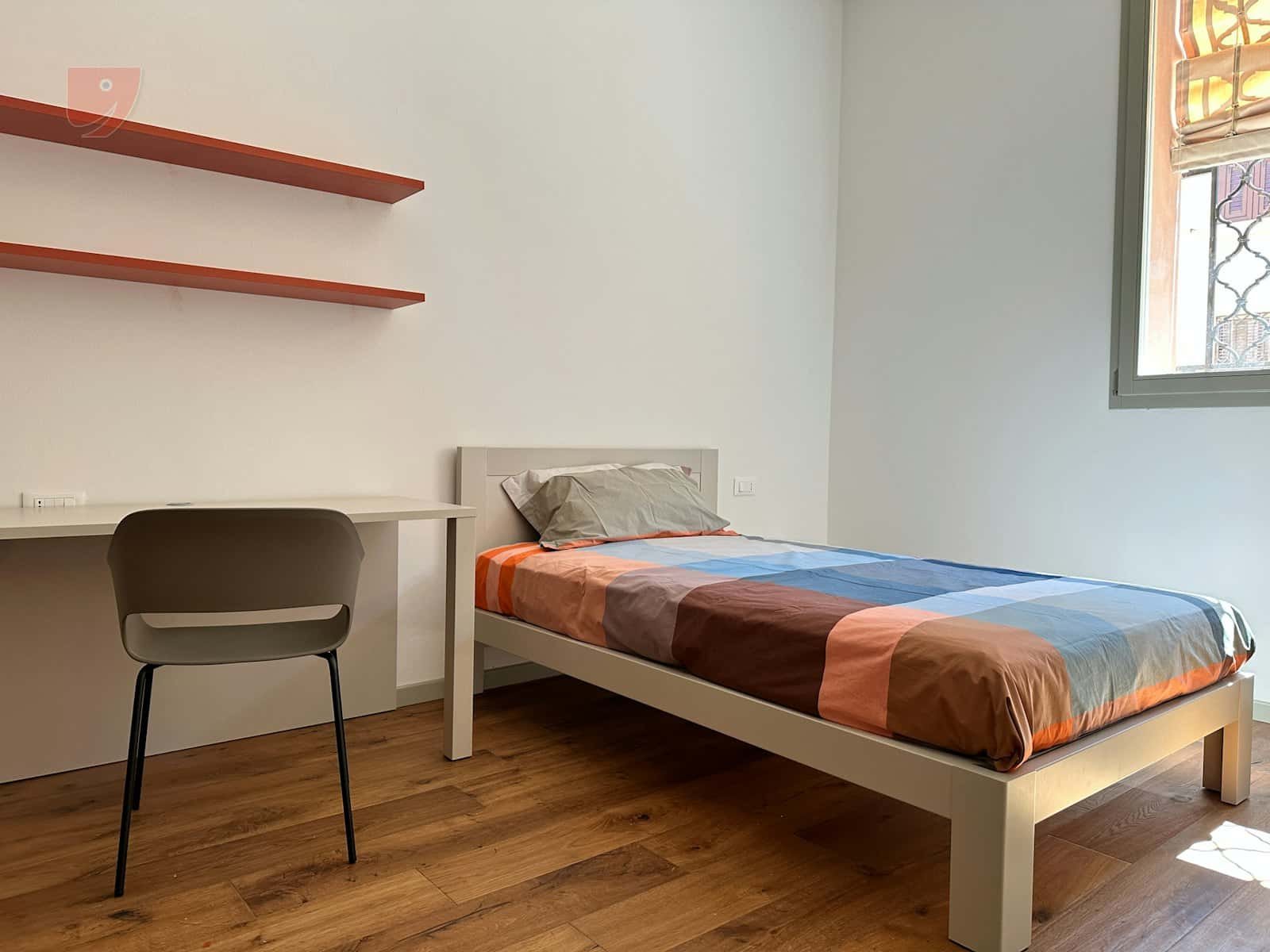 Room in Via Montebello, Ferrara for 65 m² with 2 bedrooms