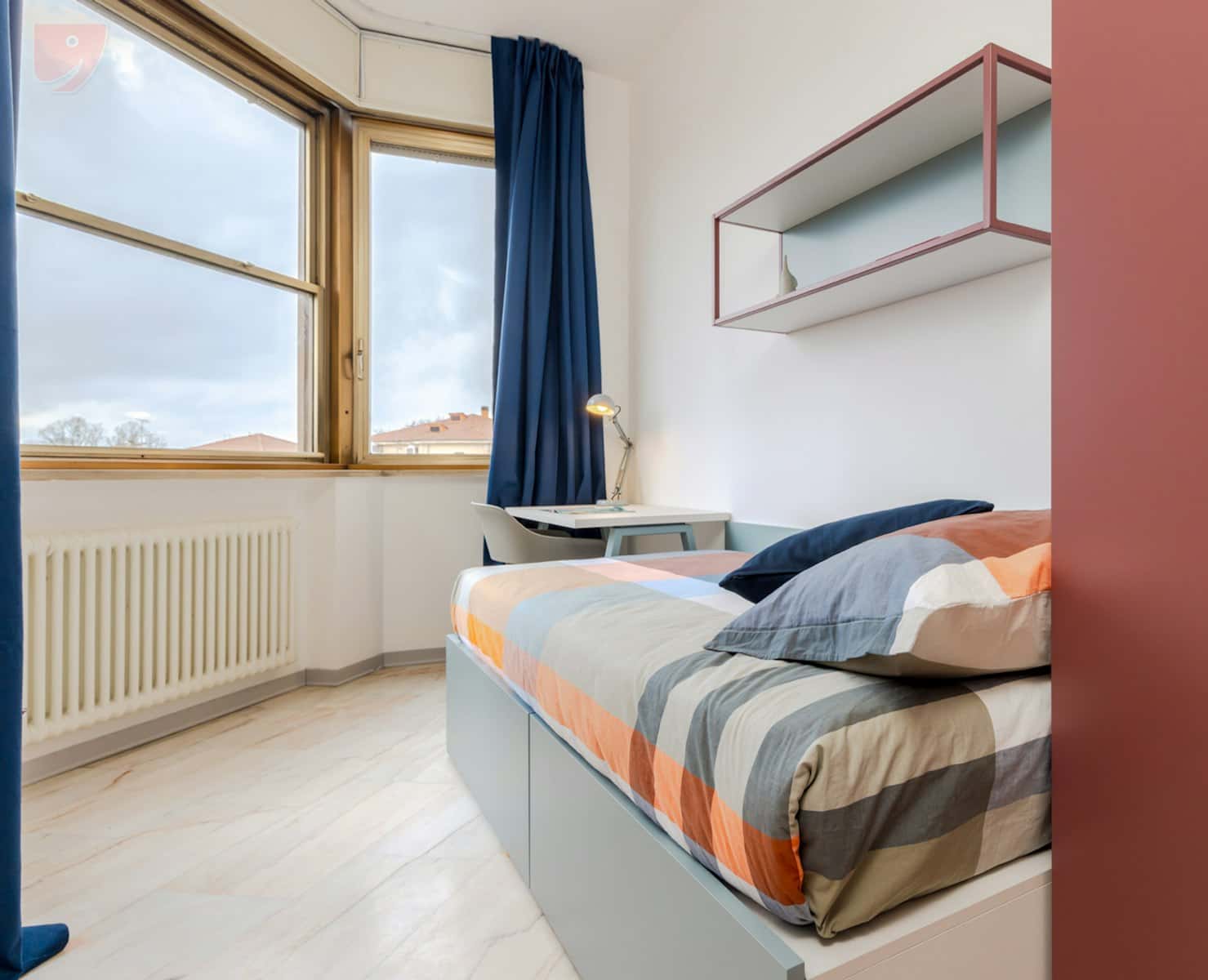 Room in Viale Cavour, Ferrara for 185 m² with 9 bedrooms