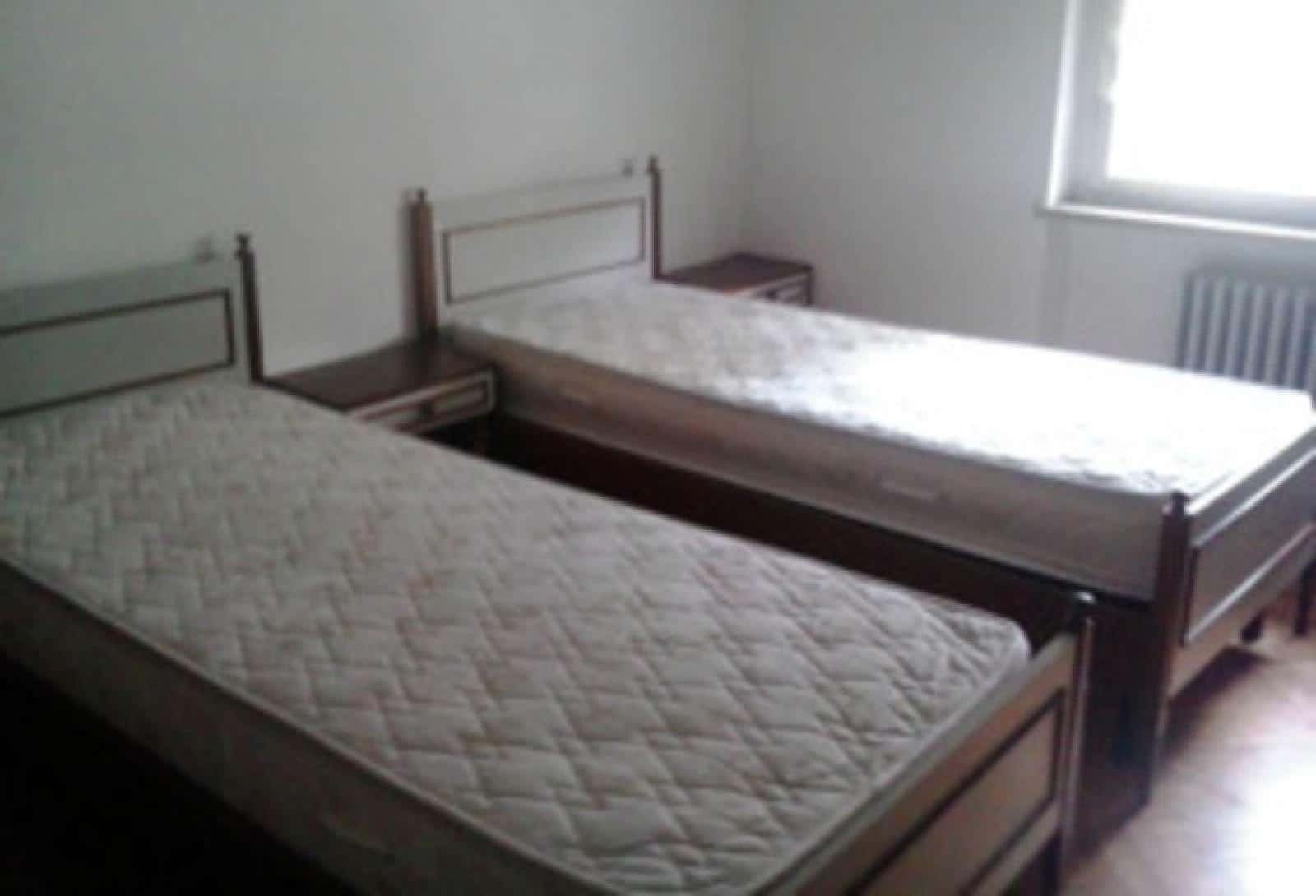 A21/S1 -  stanza con due letti uniti, nei pressi della Stazione Ferroviaria, Trento