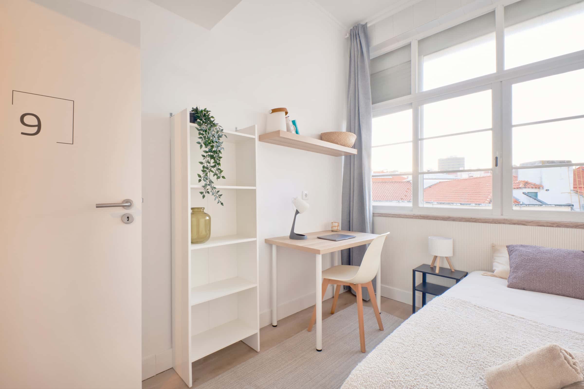 Furnished Room in Lisbon - Room 9