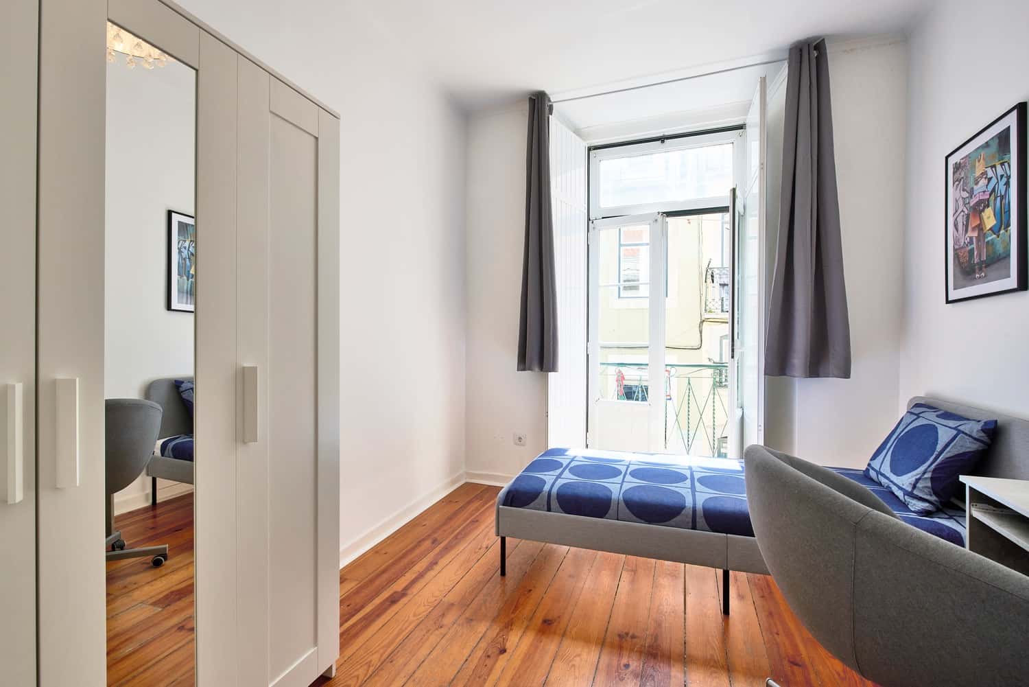Room 8 - 56. Calçada de Santo André 92 1