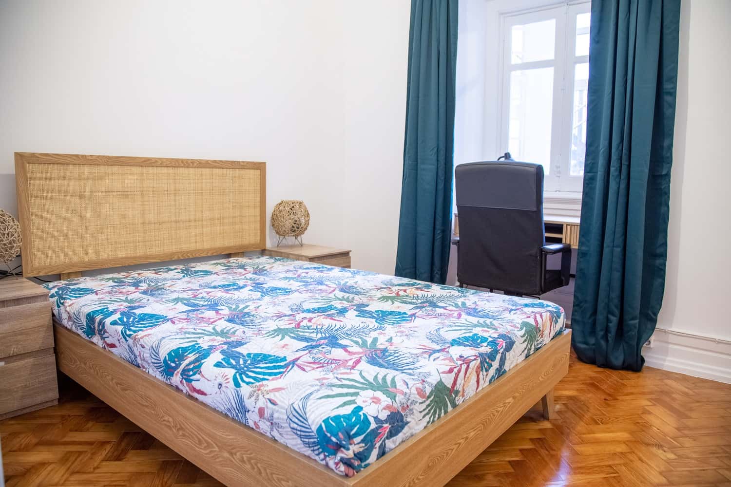 Room 10 - 30. Rodrigo Fonseca 135 1E