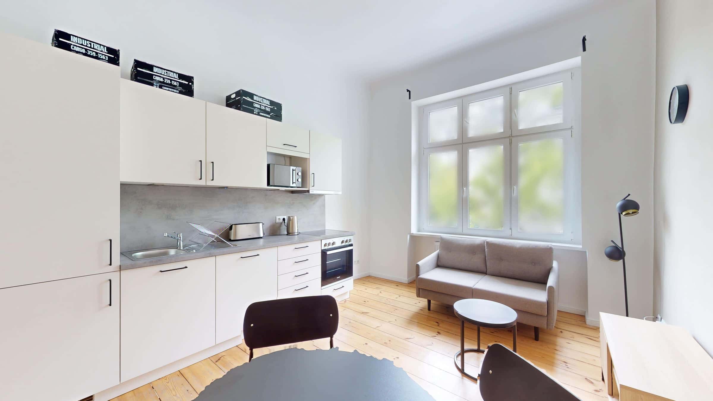 Berlin Rhein 3 - Private Two-room Apartment (1)