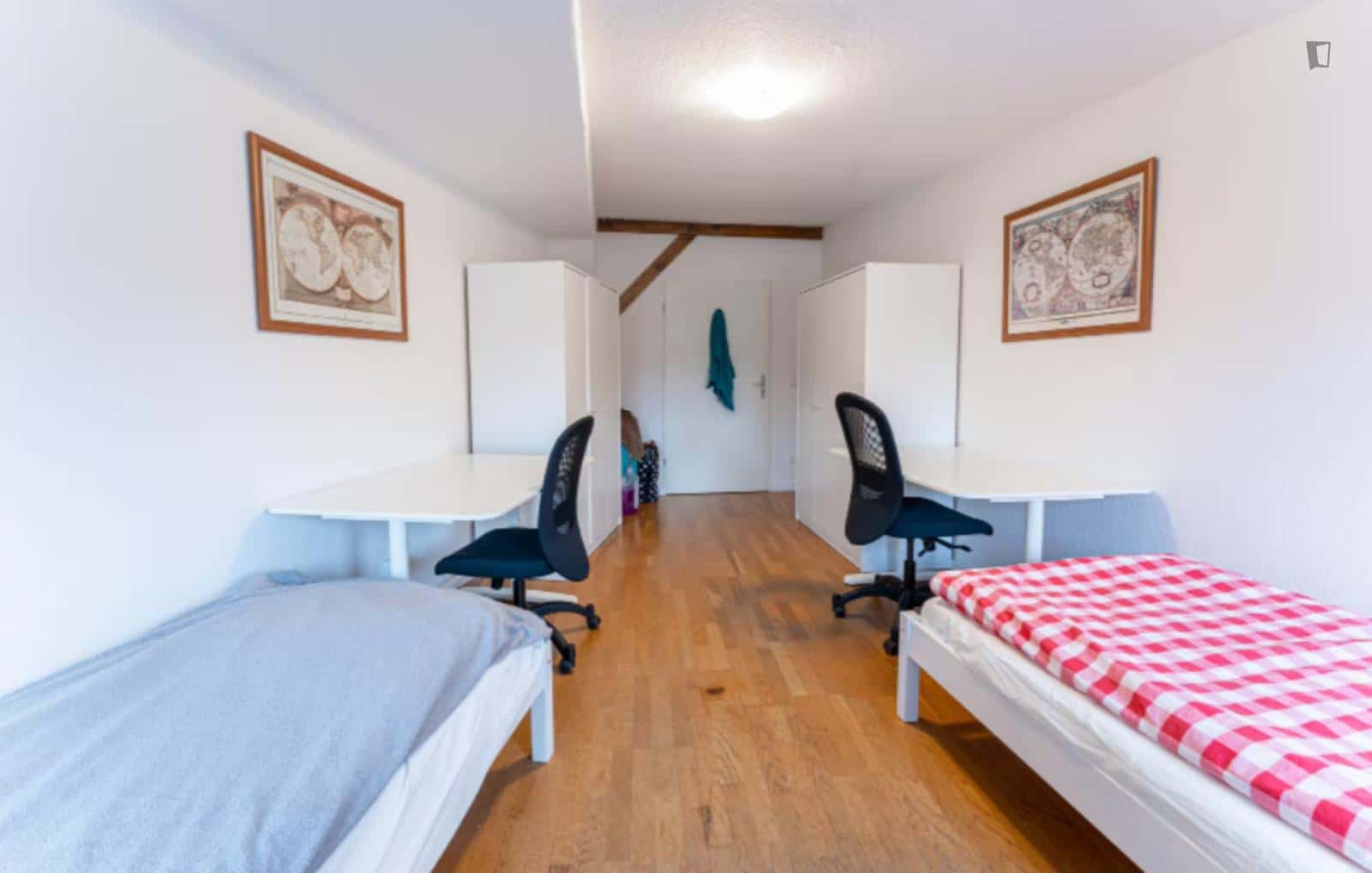 Room in Neuendorfer Straße, Berlin for 120 m² with 7 bedrooms - Photo 1