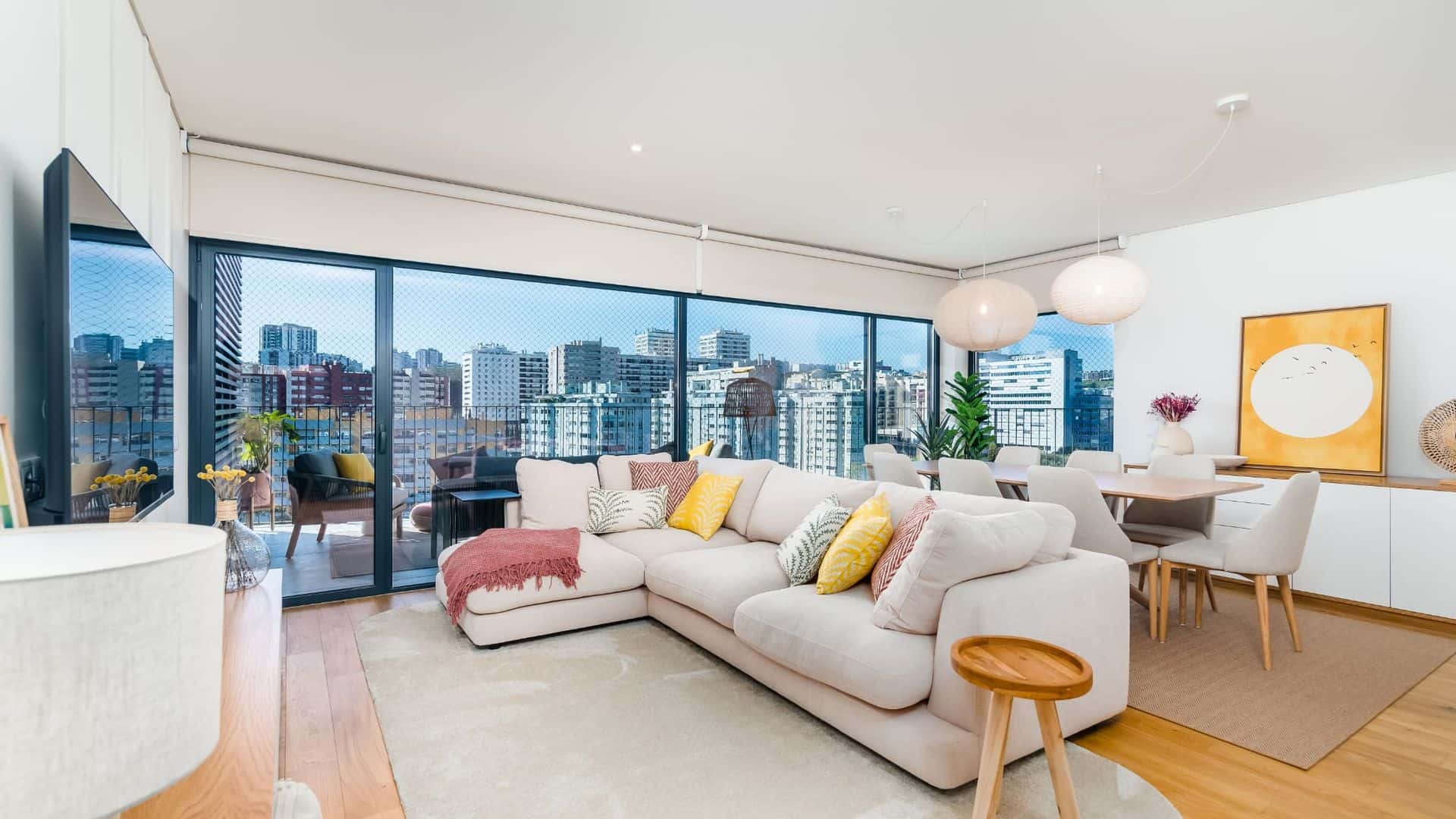 Miraflores Modern Apt w/ Balcony