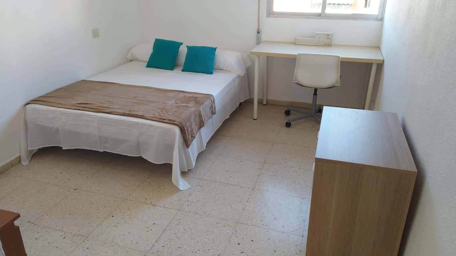 Habitacion privada en calle Cordoba , Murcia