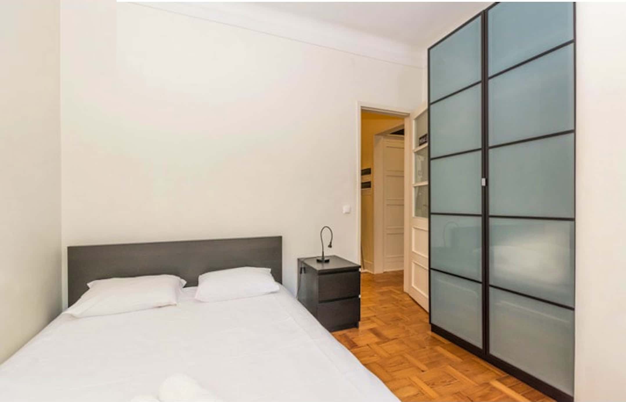 Estrada das Laranjeiras (Students only)