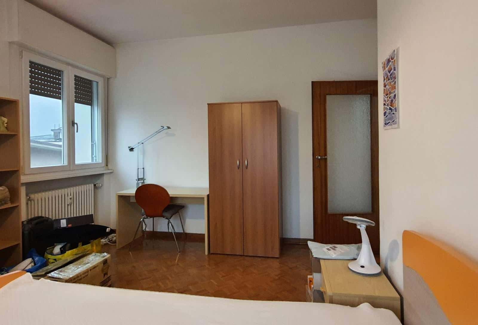 A26/S3 - stanza con due letti uniti e terrazza panoramica, vicino alla BUC e al Centro Storico, a Trento