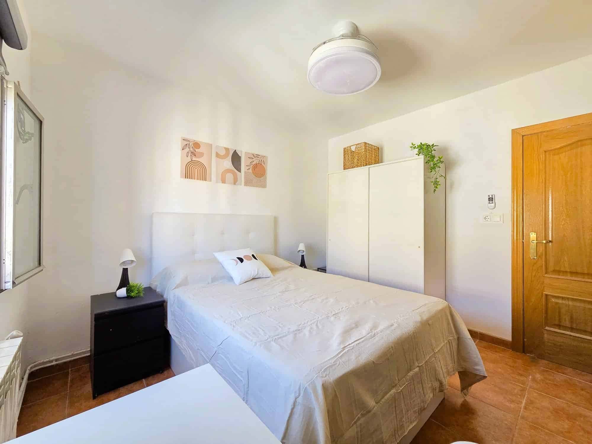 Habitacion privada en Vélez Málaga , Madrid