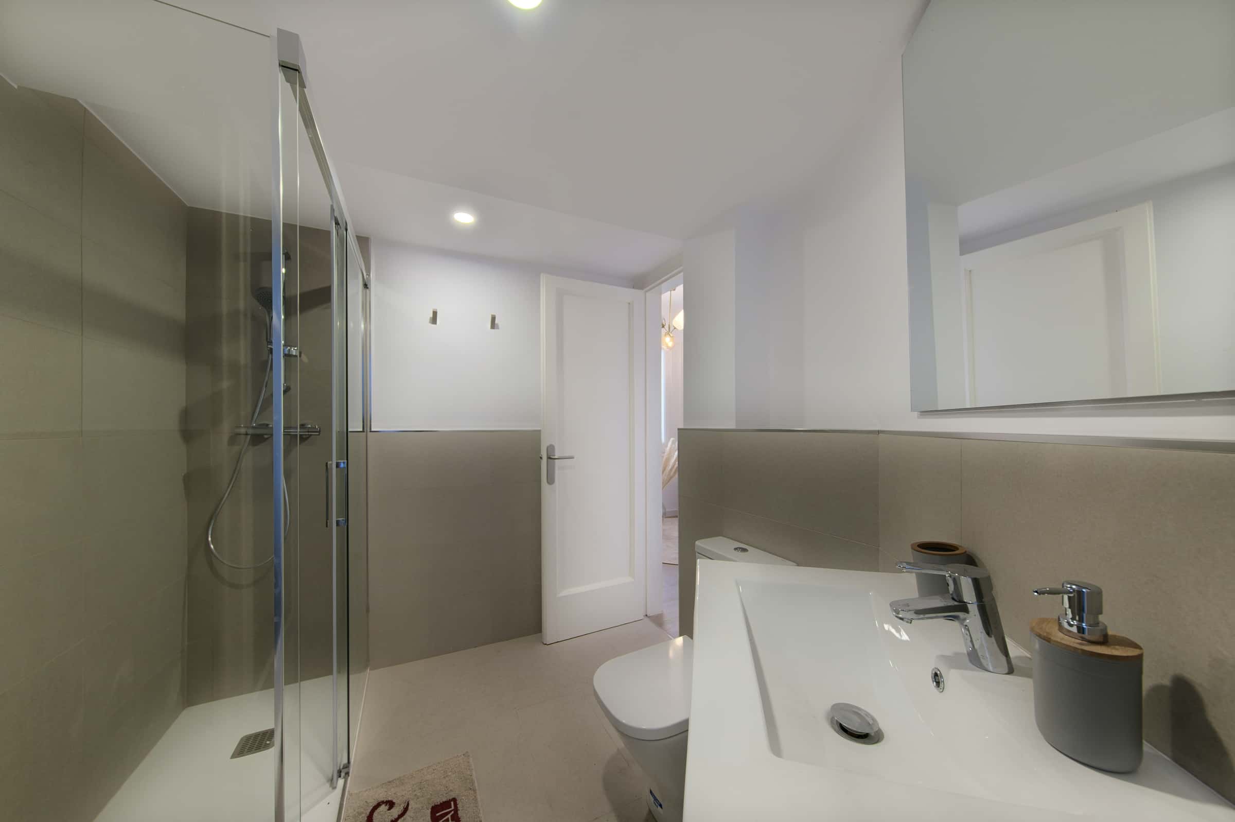 Room in C/ de Balmes, 08006 Barcelona, Spain