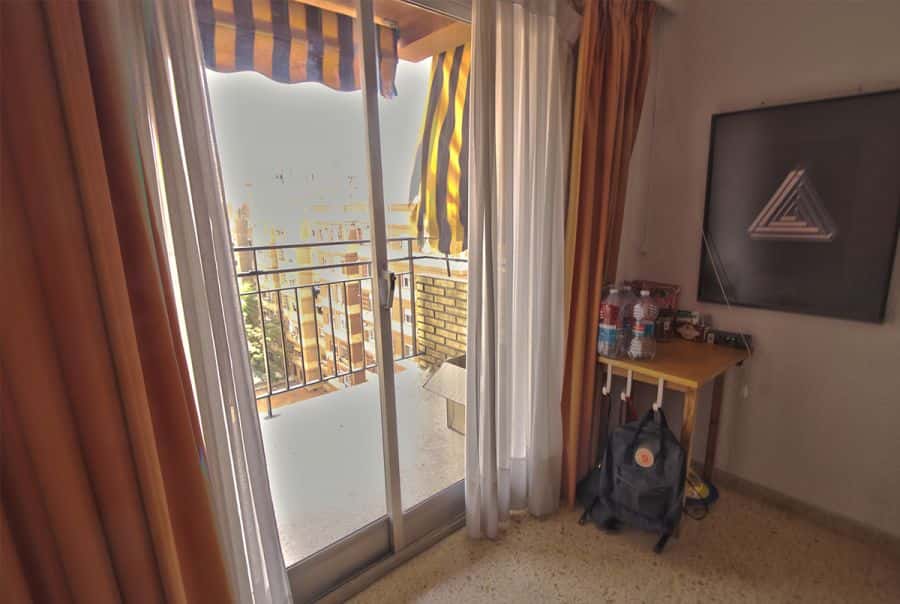 Habitación en piso de 7 habitaciones en Ciutat Jardi