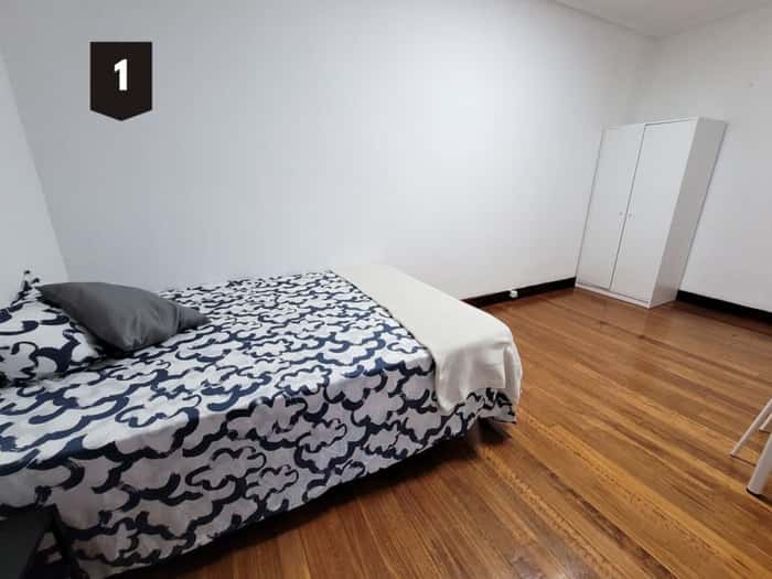 Listing photo thumbnail