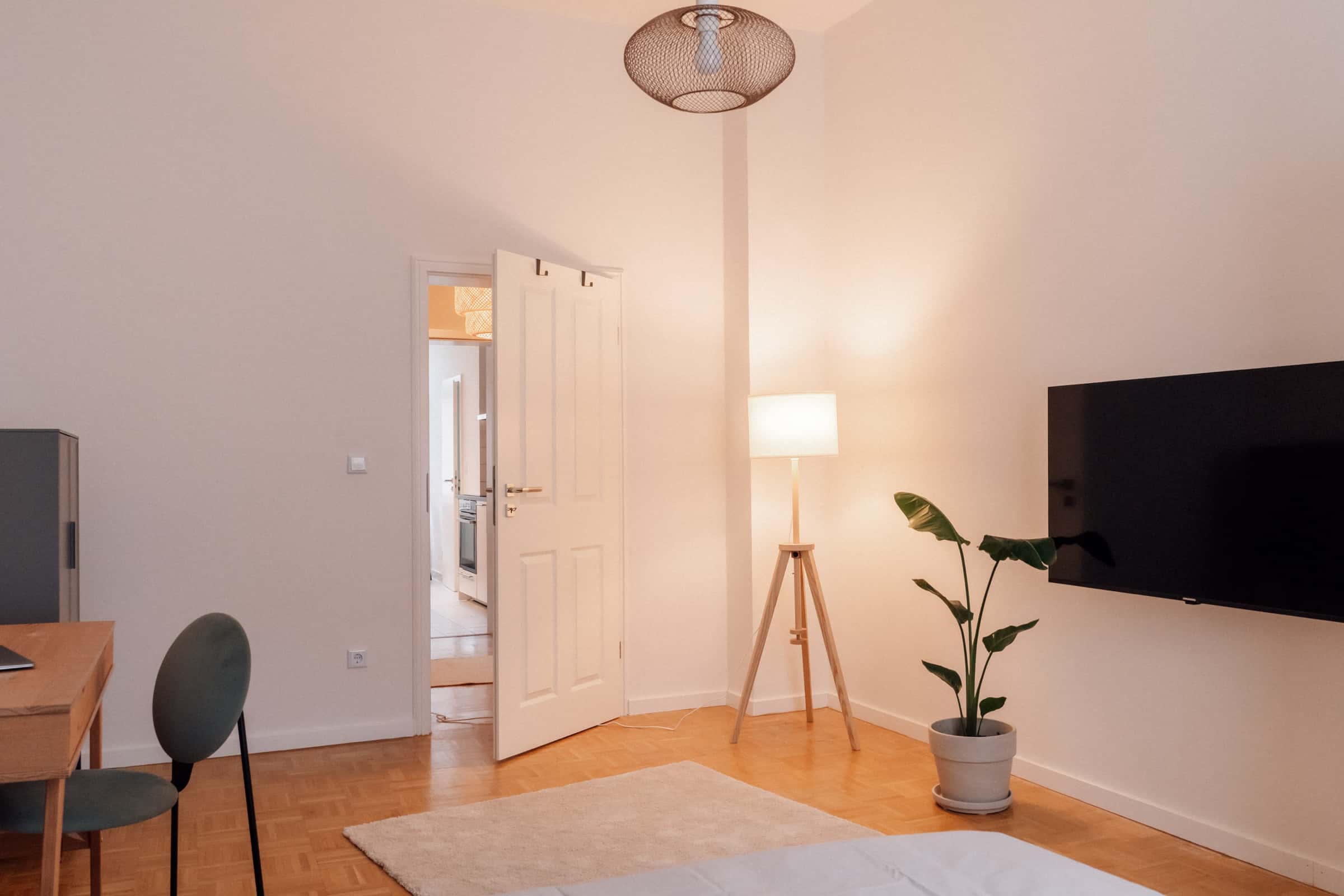 Room in Esslinger Straße, Frankfurt am Main for 75 m² with 3 bedrooms