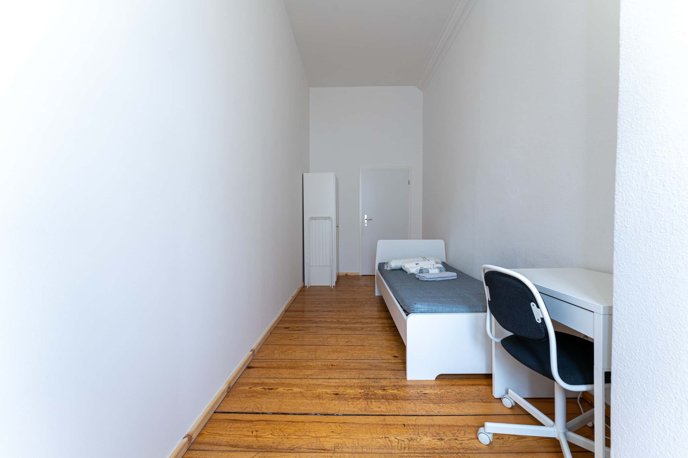 Kaiser-Friedrich-Straße - Room 4