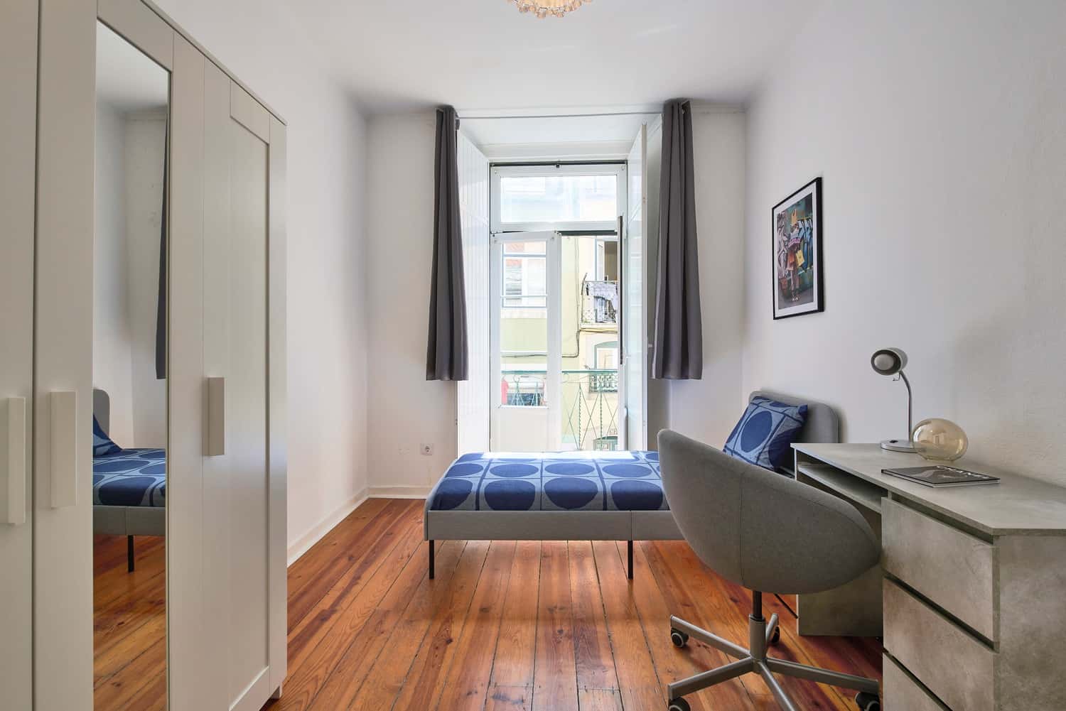 Room 8 - 56. Calçada de Santo André 92 1