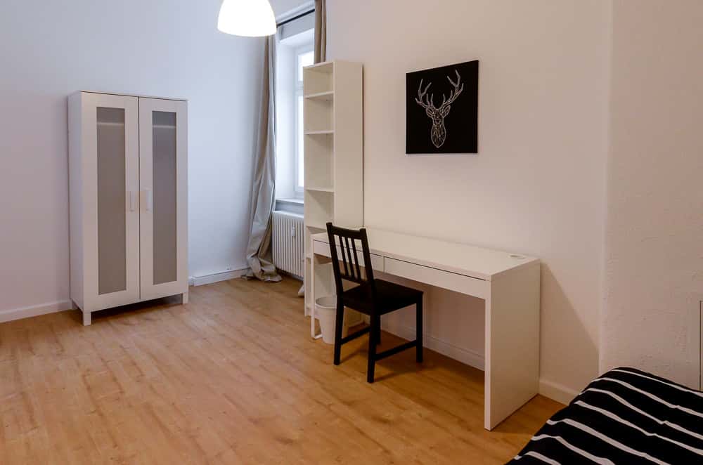 Zimmer in der Einsteinstraße