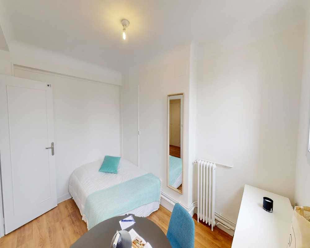 Chambre dans le Rue de Saussure