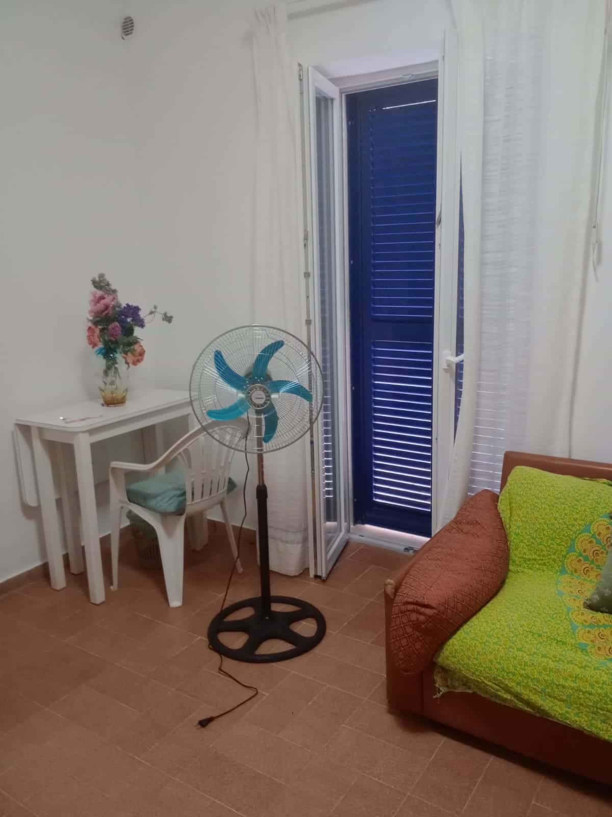 Room in Via Ernesto Ovidi, Roma